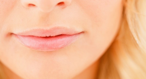 woman-with-healthy-lips