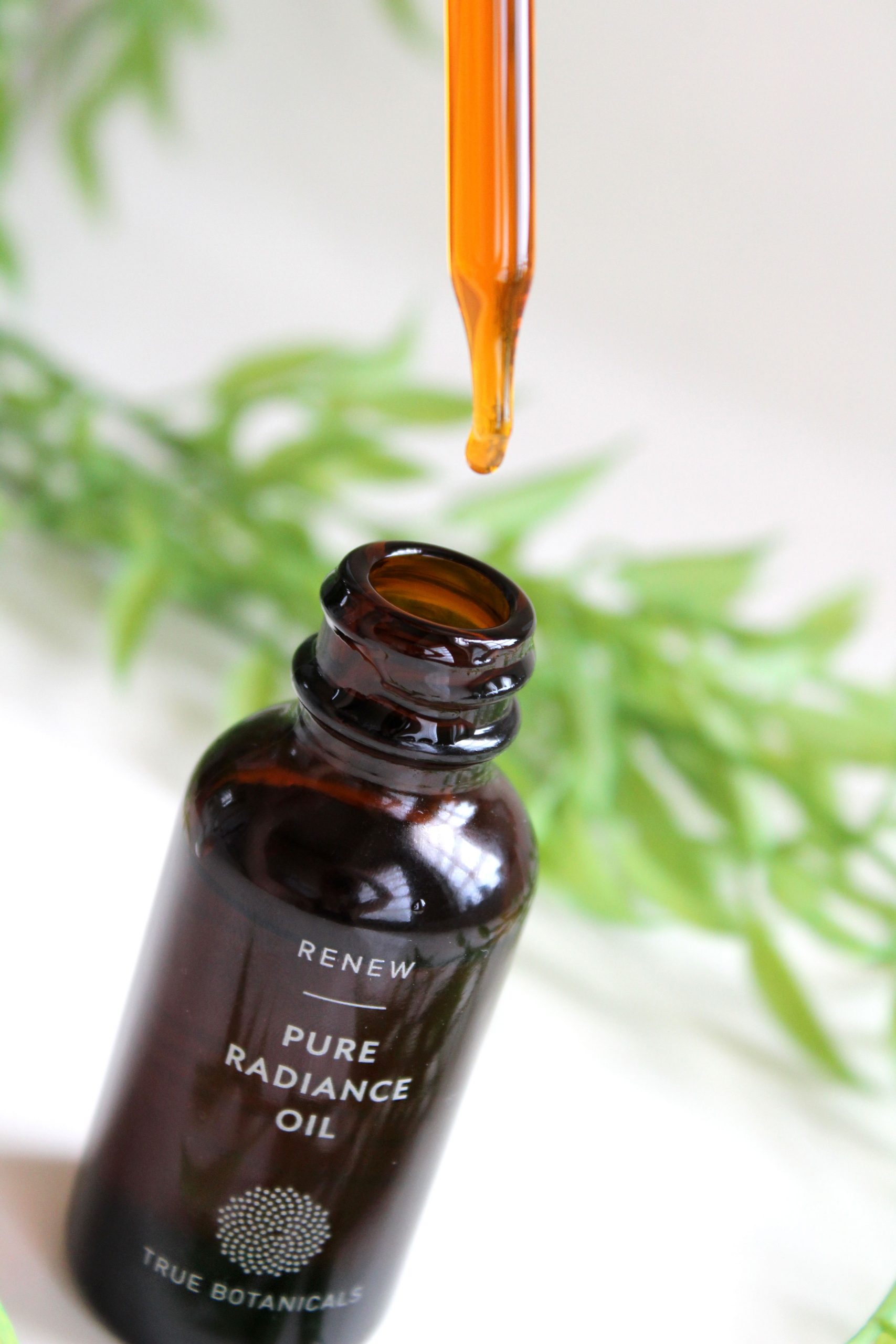 true botanicals pure radiance oil renew review by iliketotalkblog