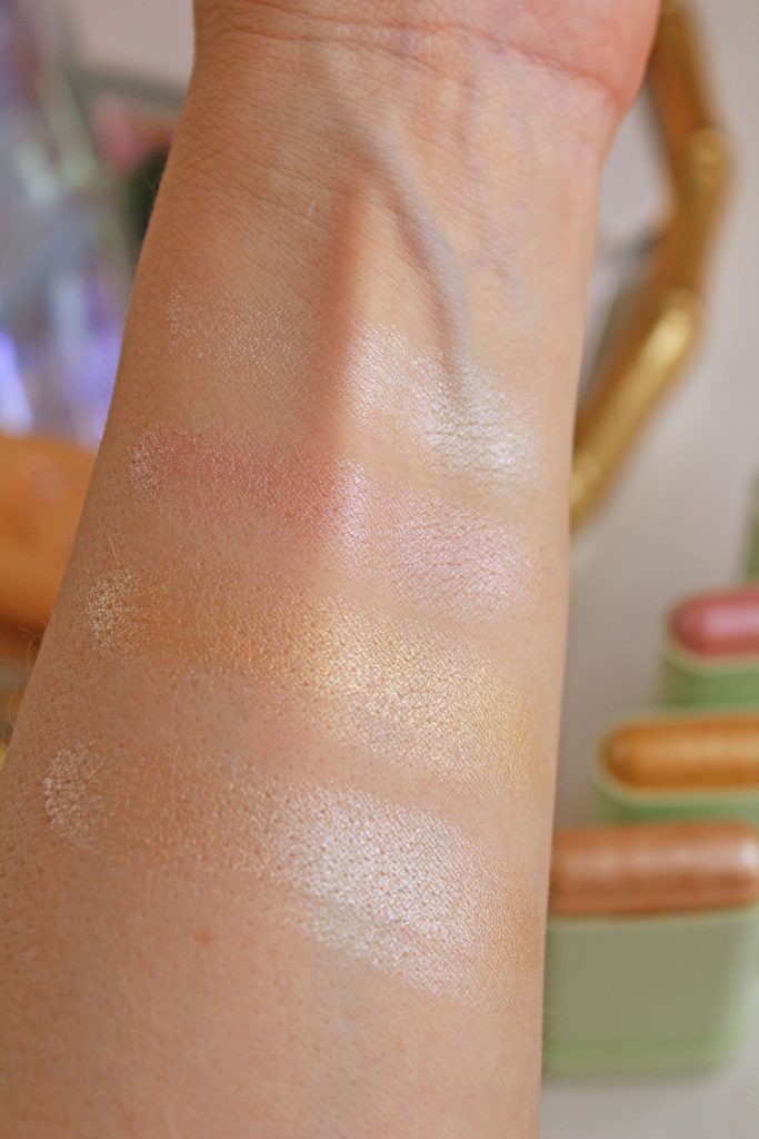 Pixi Beauty On The Glow SuperGlow Highlighter Review by iliketotalklbog